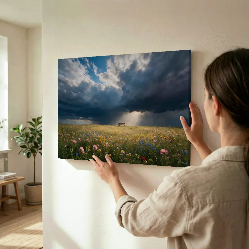 Sfeerimpressie: Bloemenvelden bij de dreigende onweerslucht 10 terwijl het wordt opgehangen