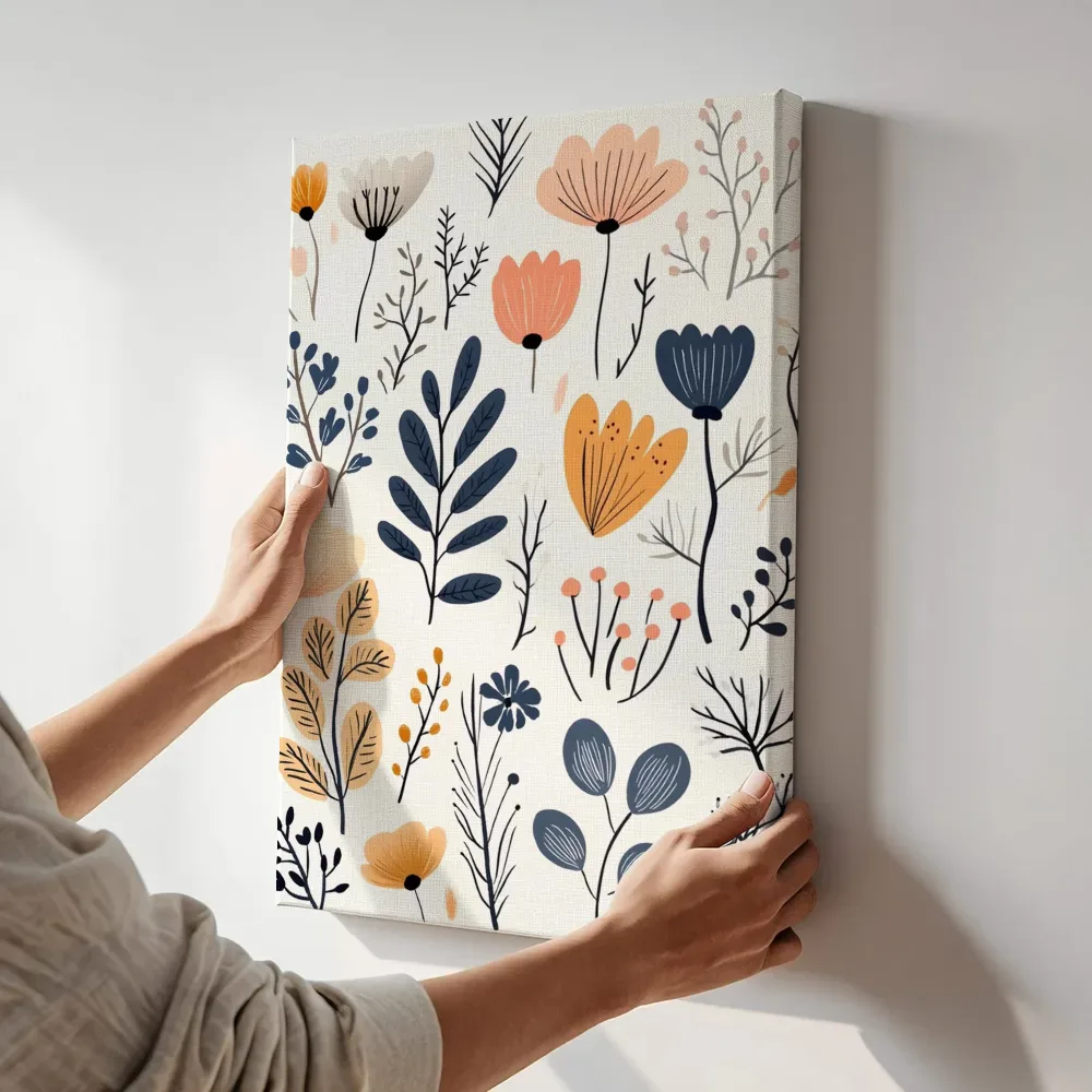 Sfeerimpressie: Botanische bloemenschets in aardetinten terwijl het aan de muur wordt gehangen