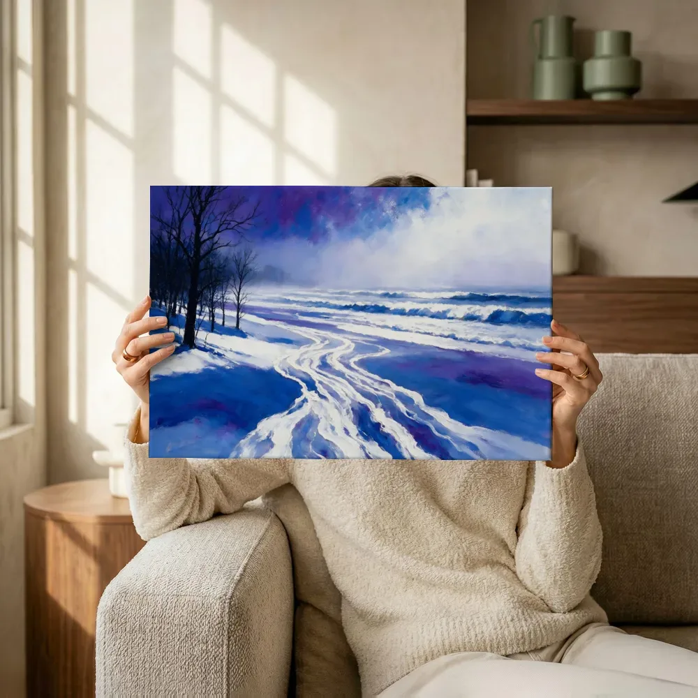 Sfeerimpressie: Branding over het zand in de sneeuw terwijl het omhoog wordt gehouden