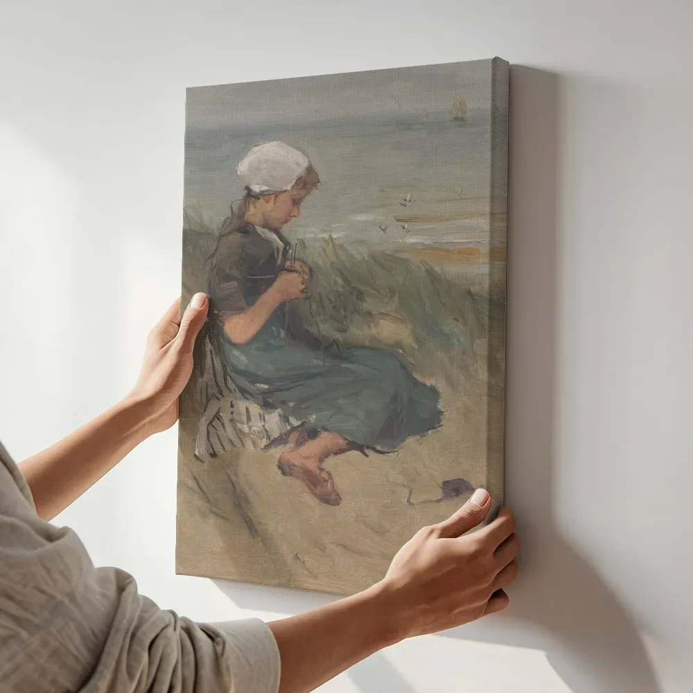 Sfeerimpressie: Breiend meisje op een duin van Bernardus Johannes Blommers terwijl het aan de muur wordt gehangen