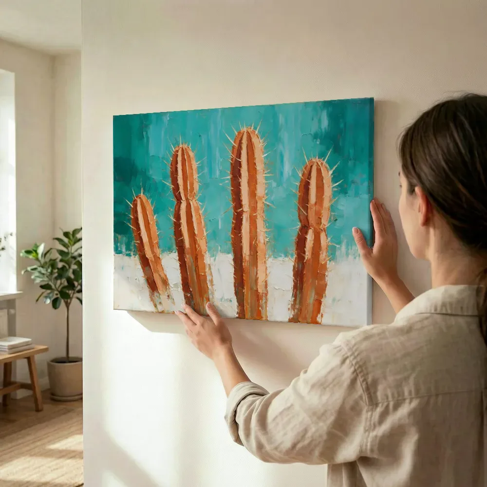 Sfeerimpressie: Cactus van dichtbij in roestturkoois terwijl het wordt opgehangen