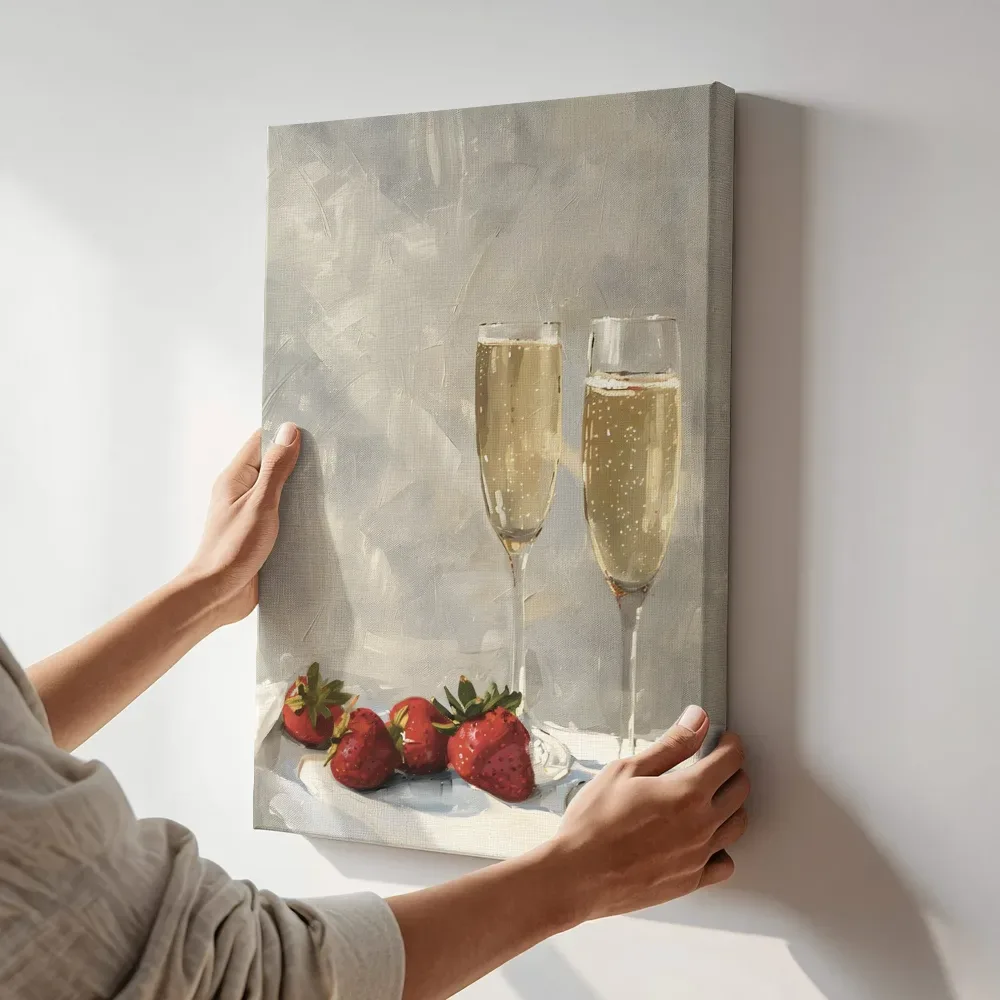 Sfeerimpressie: Champagne met aardbeien terwijl het aan de muur wordt gehangen