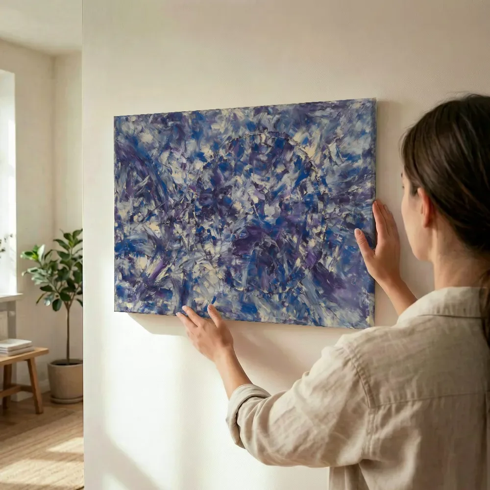 Sfeerimpressie: Cirkel Zwaai in kobalt en violet terwijl het wordt opgehangen