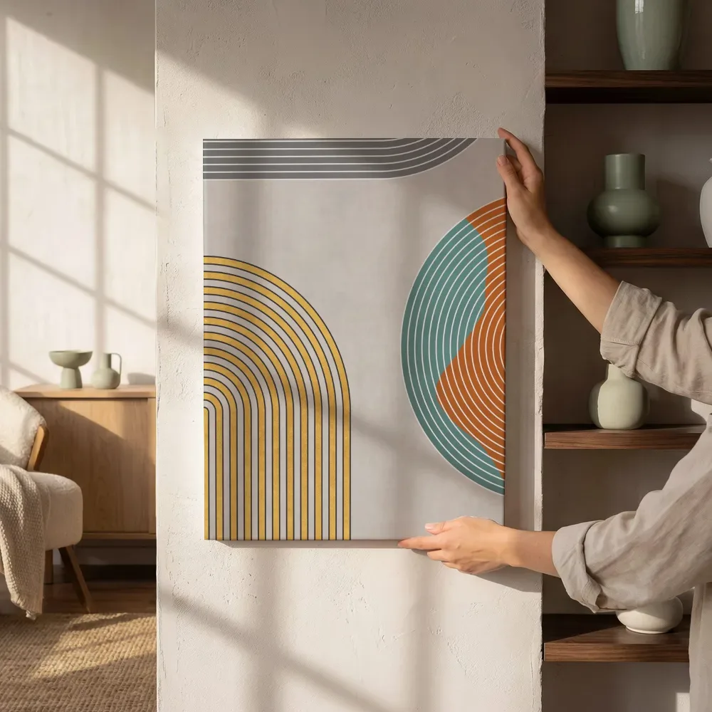 Sfeerimpressie: Concentrische bogen in goud, teal en terracotta naast de kast