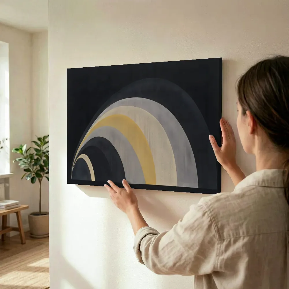 Sfeerimpressie: Concentrische bogen Modern Bauhaus in grafietgrijs 2 terwijl het wordt opgehangen