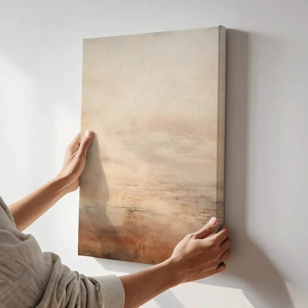 Sfeerimpressie: Crème nevelschildering terwijl het aan de muur wordt gehangen