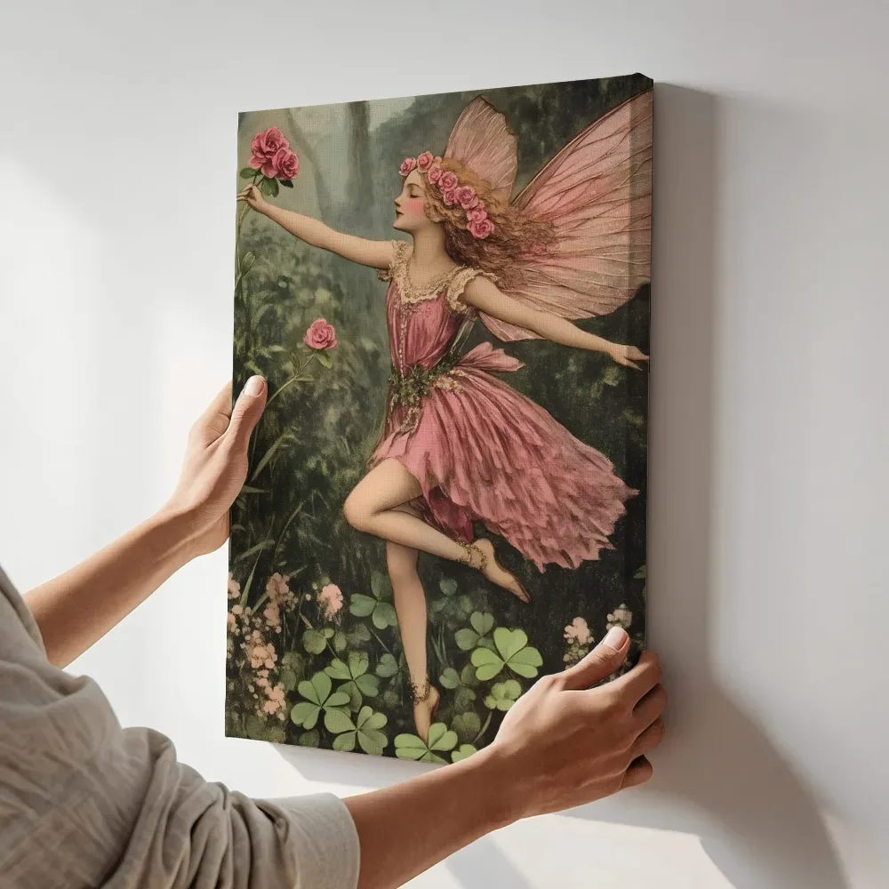 Sfeerimpressie: Dansende fee met rode rozen terwijl het aan de muur wordt gehangen