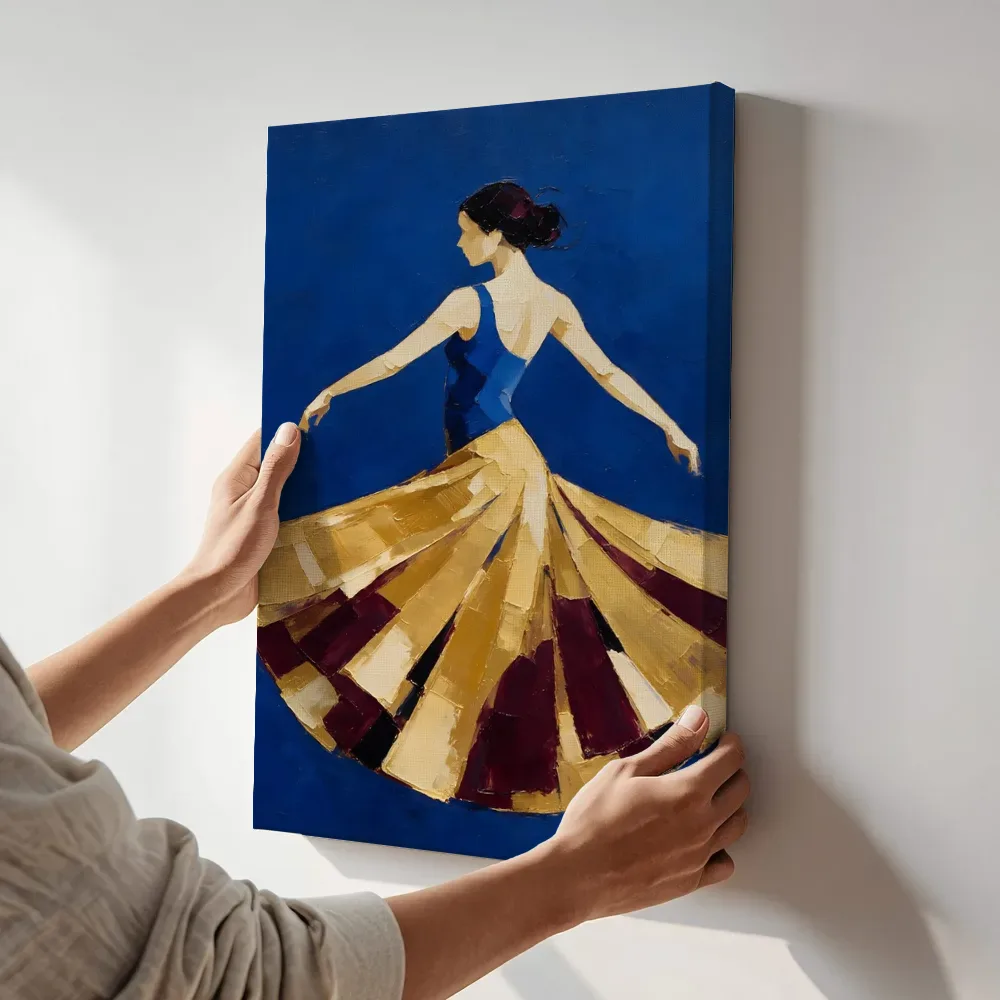 Sfeerimpressie: Danseres, olieverf in royal blauw terwijl het aan de muur wordt gehangen