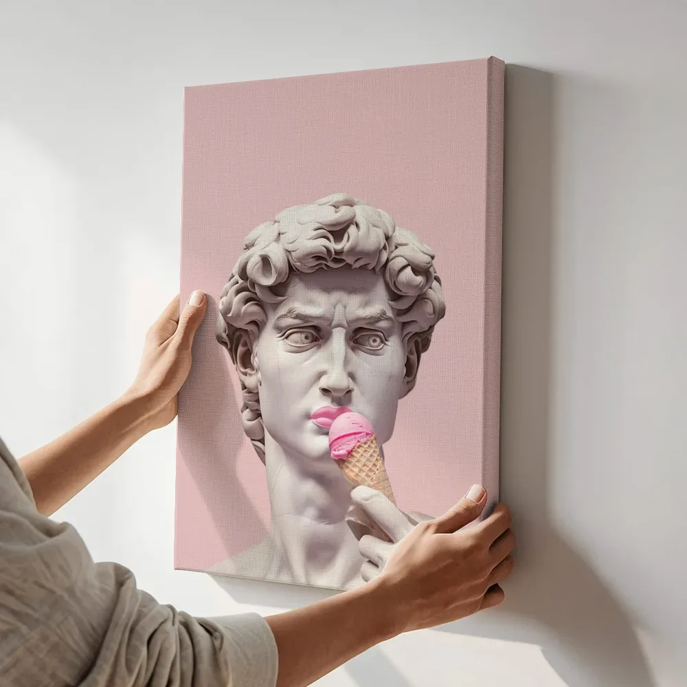 Sfeerimpressie: David met IJsje pop art terwijl het aan de muur wordt gehangen