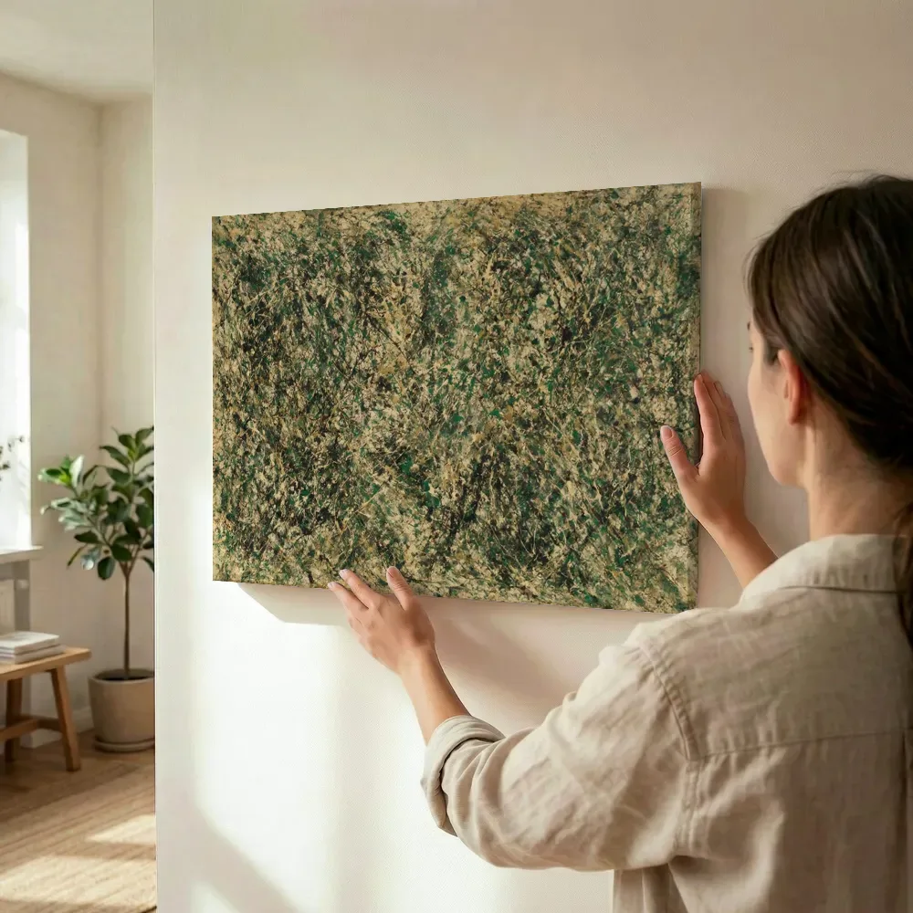 Sfeerimpressie: Diagonaal Spetter in smaragd en zwart terwijl het wordt opgehangen