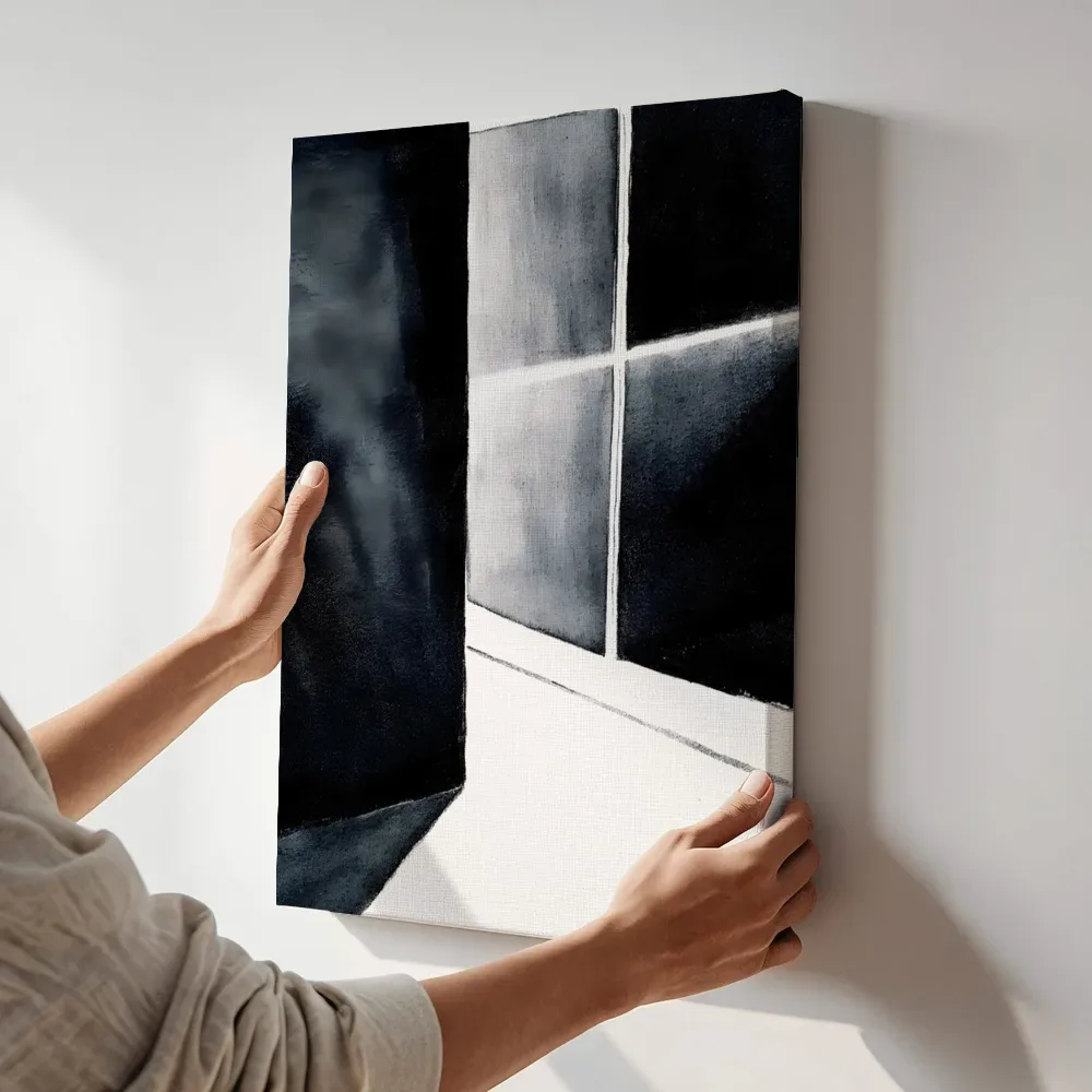 Sfeerimpressie: Licht door de deur terwijl het aan de muur wordt gehangen