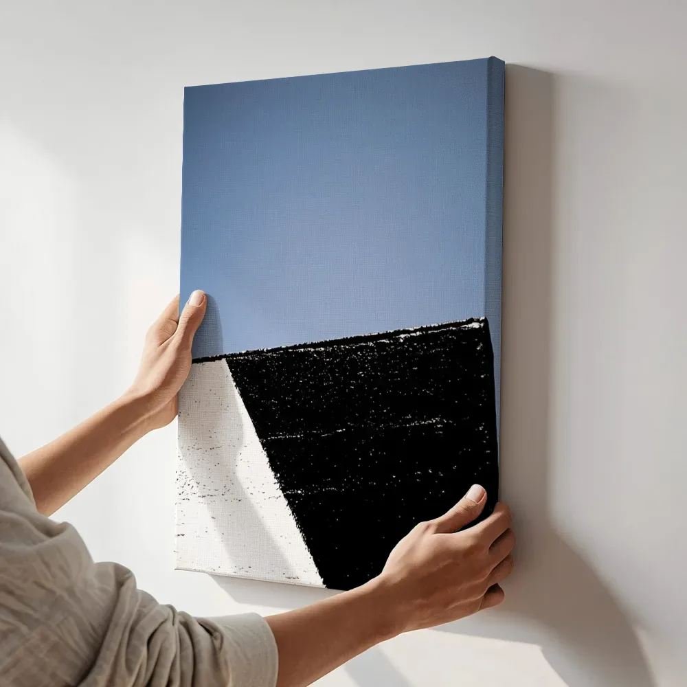 Sfeerimpressie: Gevel tegen blauwe lucht terwijl het aan de muur wordt gehangen