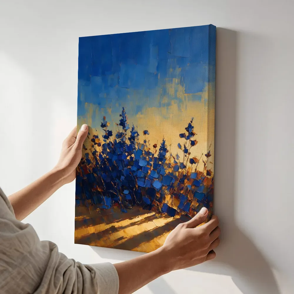 Sfeerimpressie: Droogbloem onder de hemel in diepblauw terwijl het aan de muur wordt gehangen