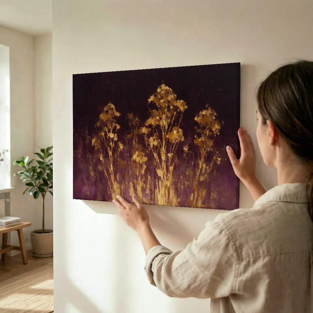 Sfeerimpressie: Droogbloem van dichtbij in goudoker terwijl het wordt opgehangen