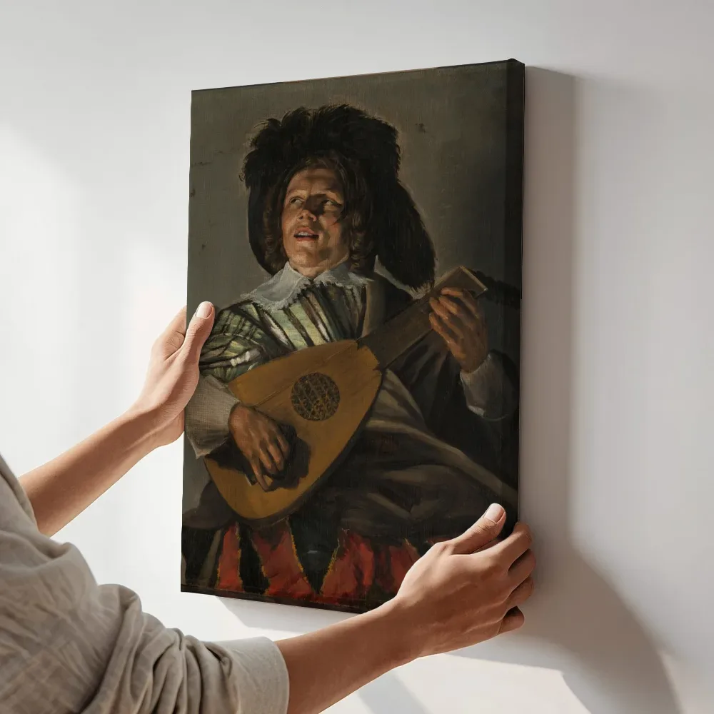 Sfeerimpressie: Een luitspeler, bekend als 'De serenade' van Judith Leyster terwijl het aan de muur wordt gehangen