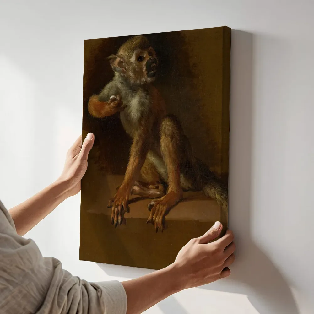 Sfeerimpressie: Een zittend aapje van Jan Weenix terwijl het aan de muur wordt gehangen