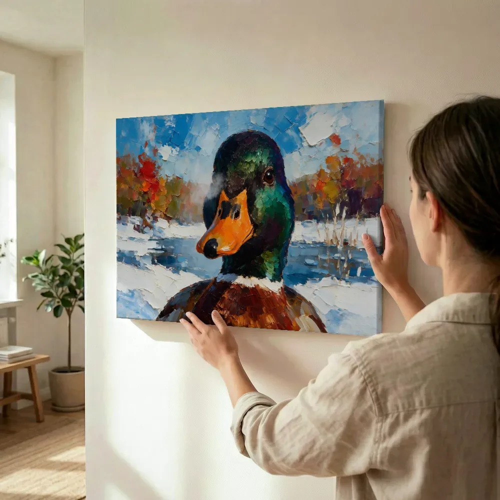 Sfeerimpressie: Eend portret donker in de sneeuw terwijl het wordt opgehangen