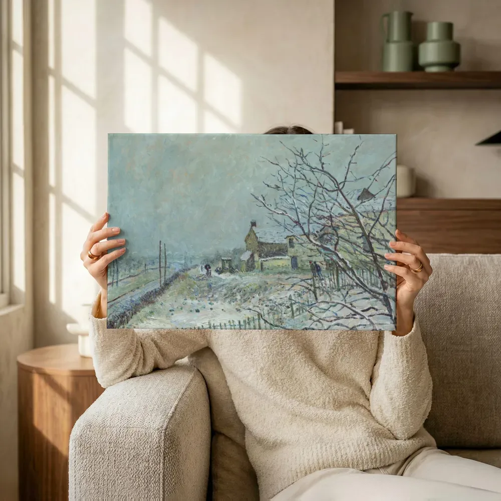 Sfeerimpressie: Eerste sneeuw bij Veneux-Nadon van Alfred Sisley terwijl het omhoog wordt gehouden