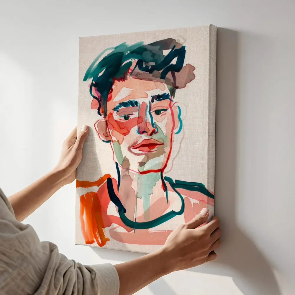 Sfeerimpressie: Expressief aquarelportret van een man terwijl het aan de muur wordt gehangen