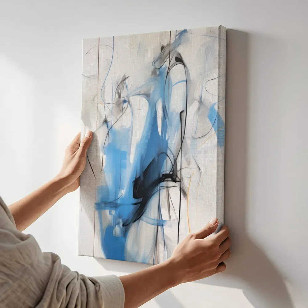 Sfeerimpressie: Expressionistische verfstreken terwijl het aan de muur wordt gehangen