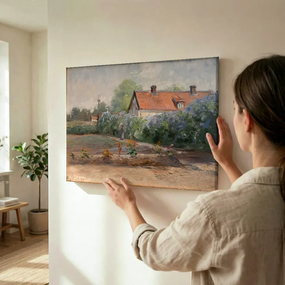 Sfeerimpressie: Farmhouse (1891) van Hilma af Klint terwijl het wordt opgehangen