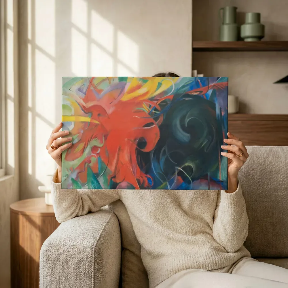 Sfeerimpressie: Fighting forms van Franz Marc terwijl het omhoog wordt gehouden