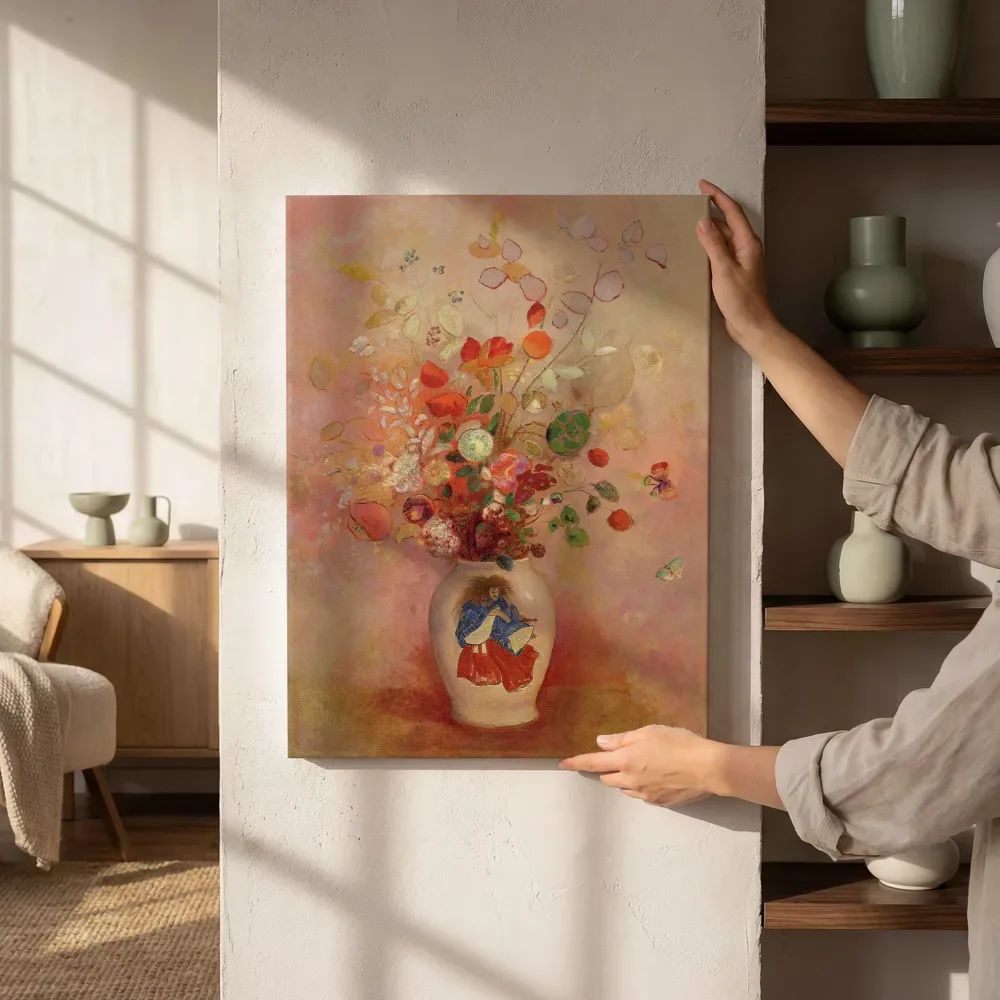 Sfeerimpressie: Bloemen in een Japanse vaas van Odilon Redon naast de kast