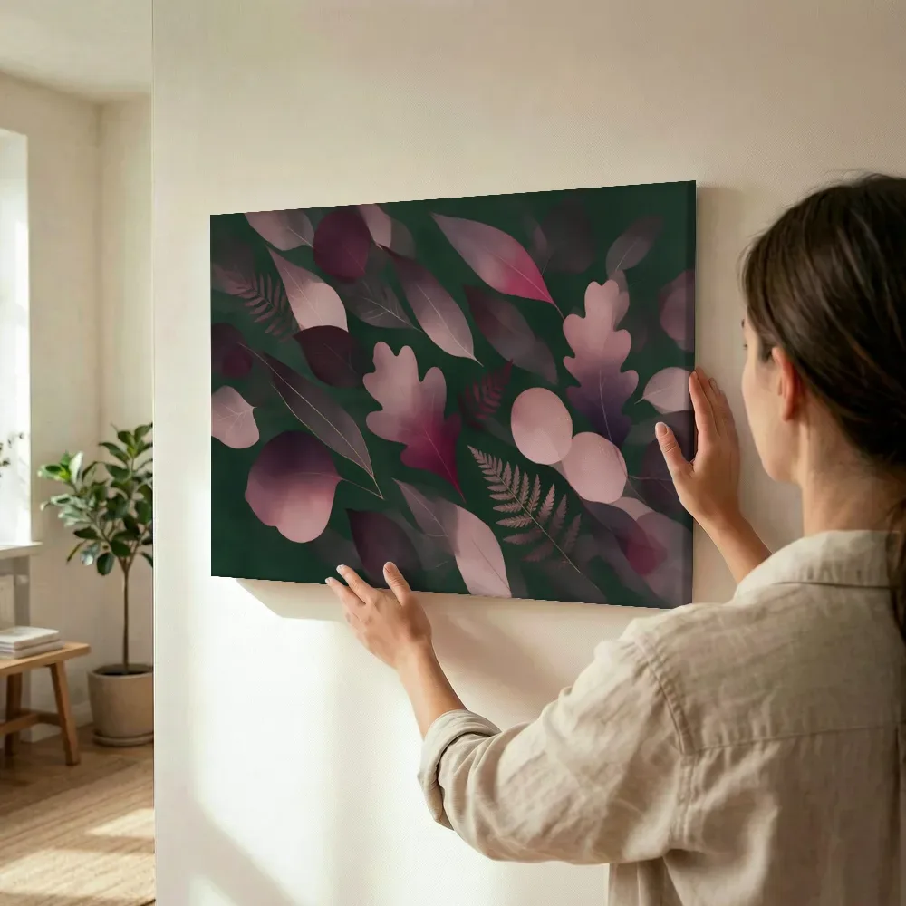 Sfeerimpressie: Gemengd bladpatroon Textured Minimalism in magenta terwijl het wordt opgehangen