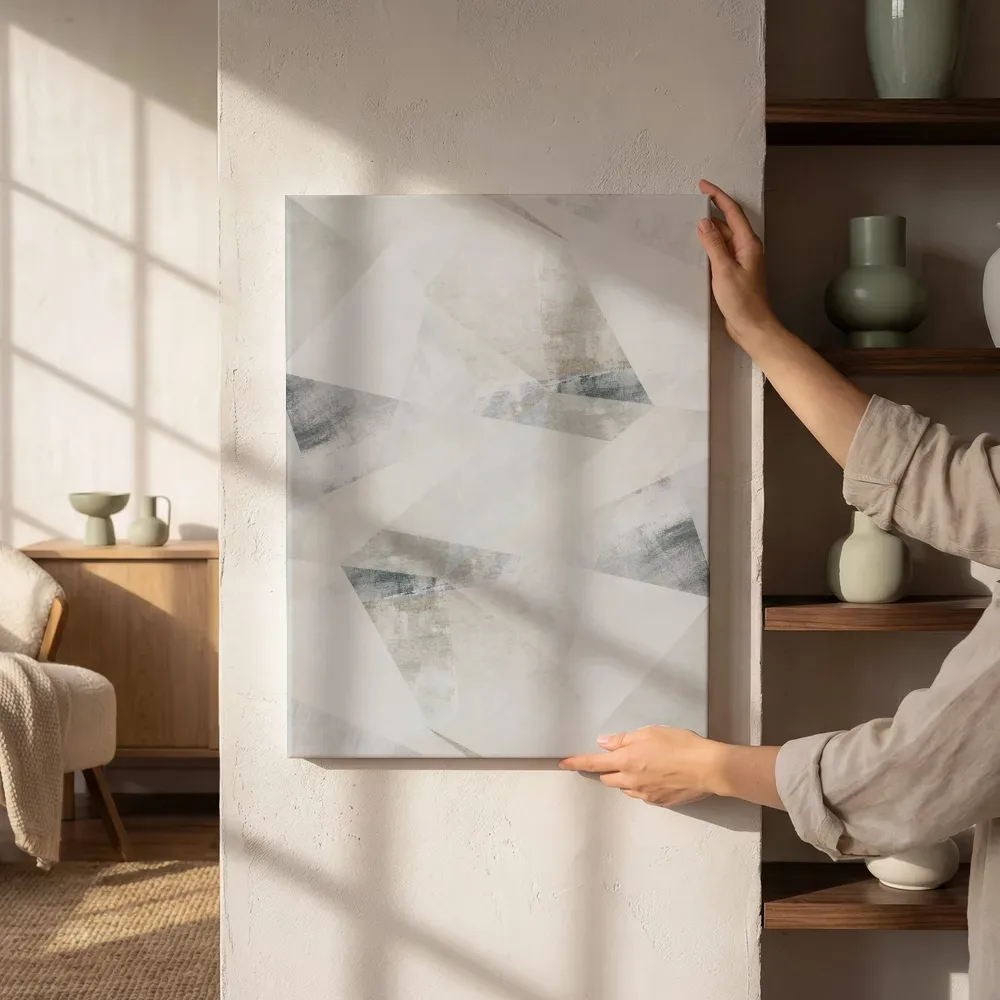 Sfeerimpressie: Geometrisch facetpatroon in beige naast de kast