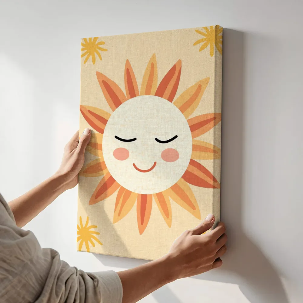 Sfeerimpressie: Glimlachende zon terwijl het aan de muur wordt gehangen