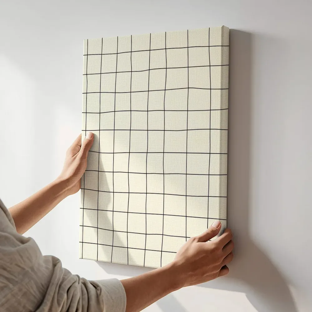 Sfeerimpressie: Golvend raster terwijl het aan de muur wordt gehangen