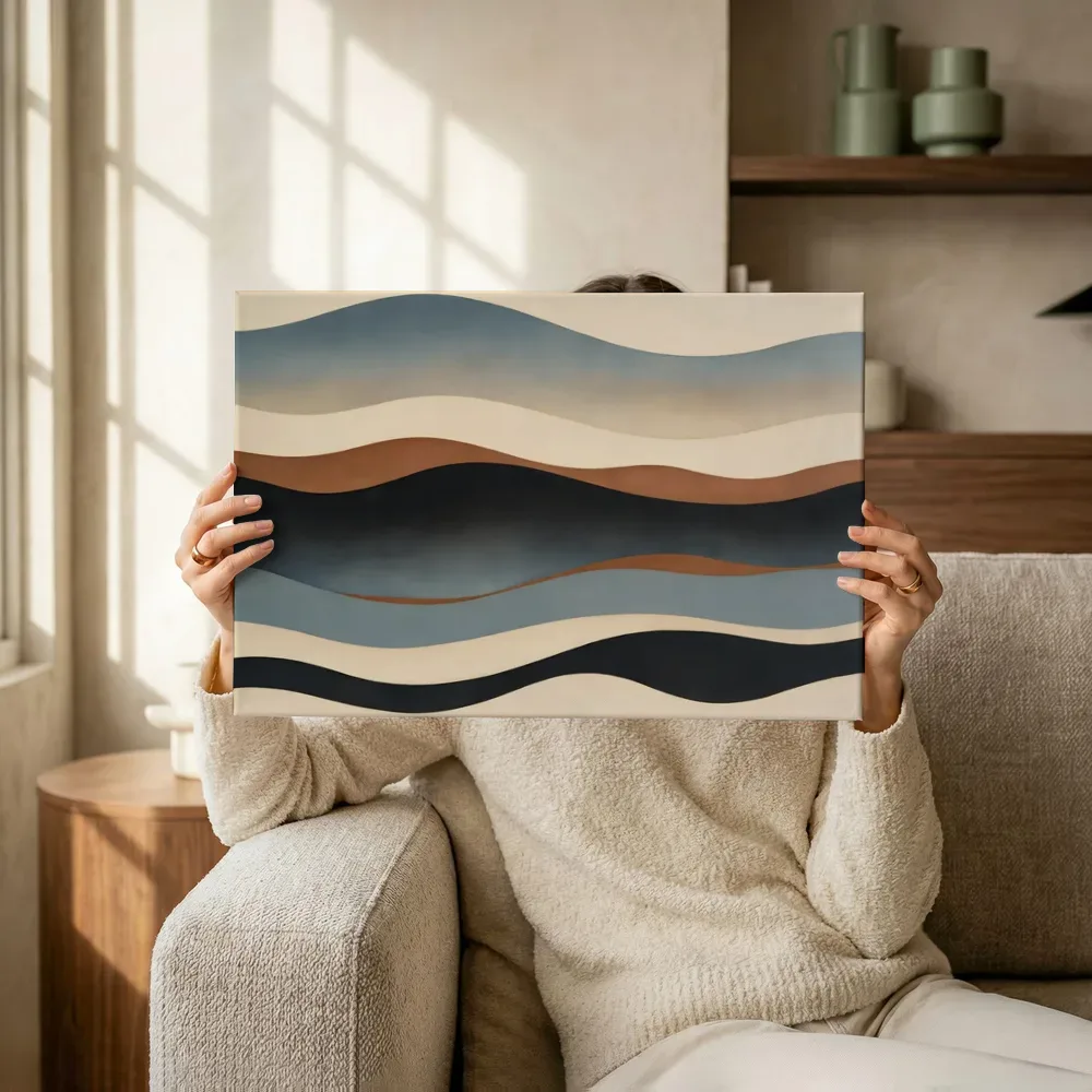 Sfeerimpressie: Golvende banen Textured Minimalism 10 terwijl het omhoog wordt gehouden