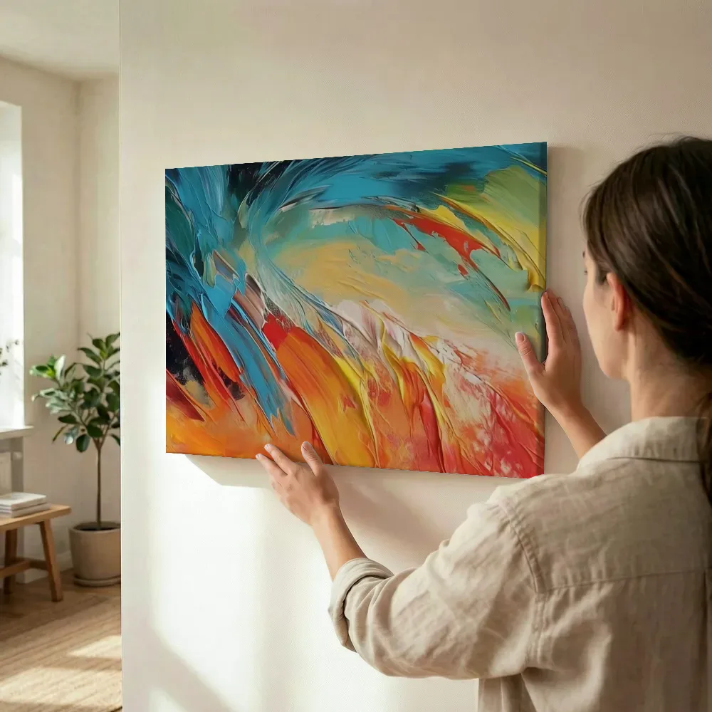 Sfeerimpressie: Golvende compositie in blauw en oranje terwijl het wordt opgehangen