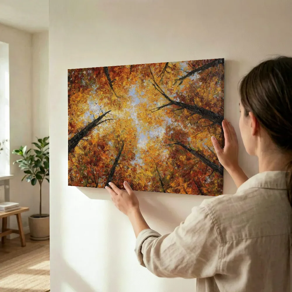 Sfeerimpressie: Gouden bladerdak tegen blauwe lucht terwijl het wordt opgehangen
