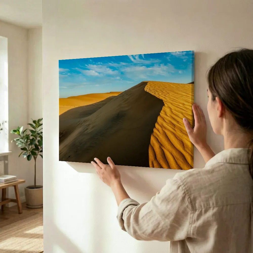 Sfeerimpressie: Gouden zandduinen in de woestijn terwijl het wordt opgehangen