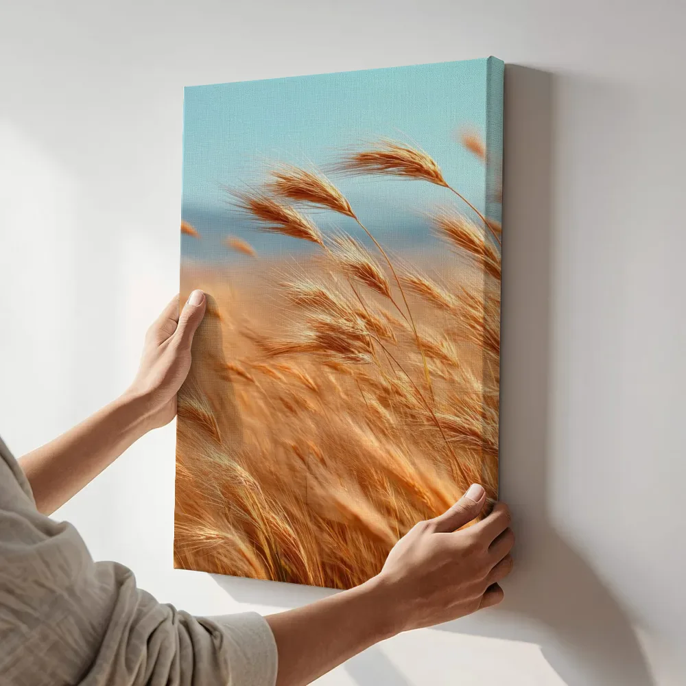 Sfeerimpressie: Golvend graanveld onder blauwe lucht terwijl het aan de muur wordt gehangen