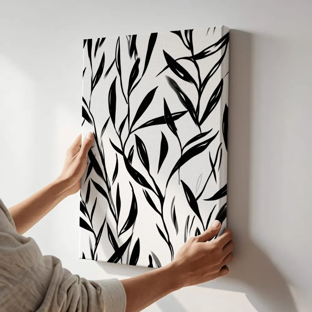 Sfeerimpressie: Grafisch bladerpatroon terwijl het aan de muur wordt gehangen