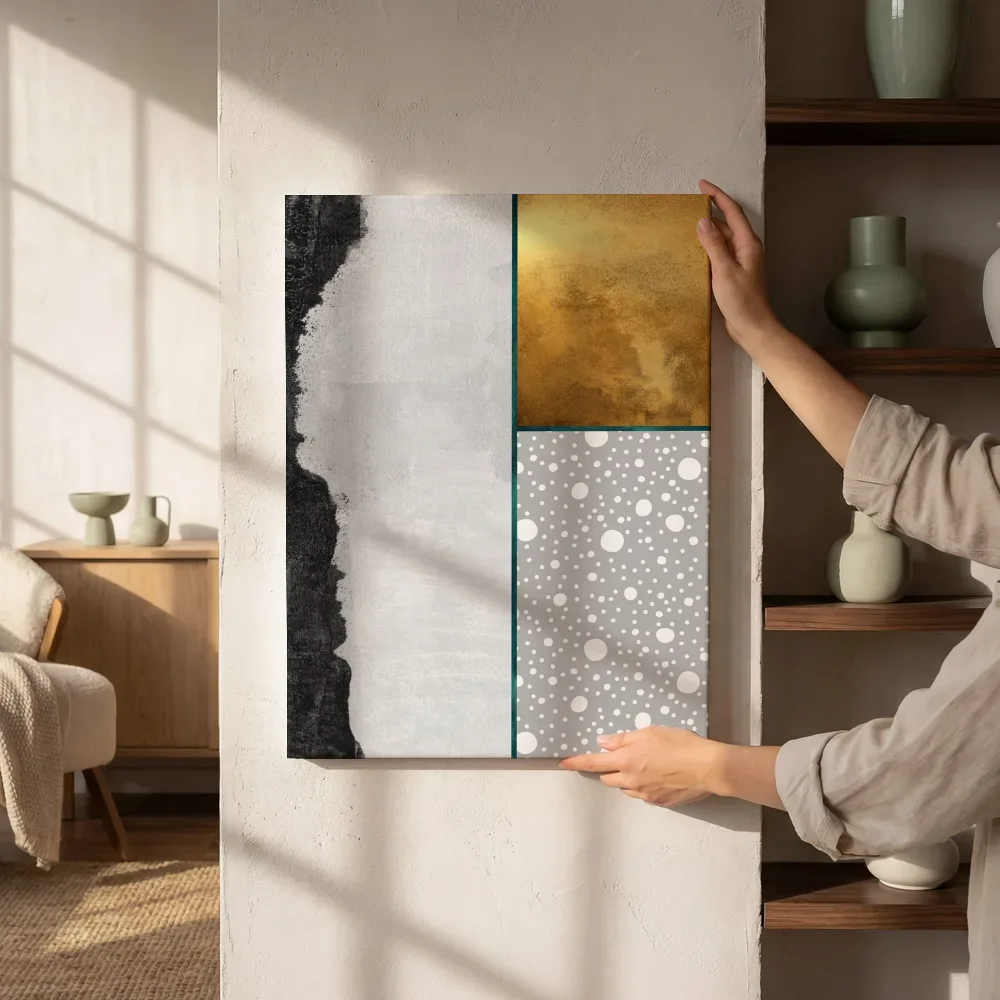 Sfeerimpressie: Grafische collage met beton, goud en confetti naast de kast