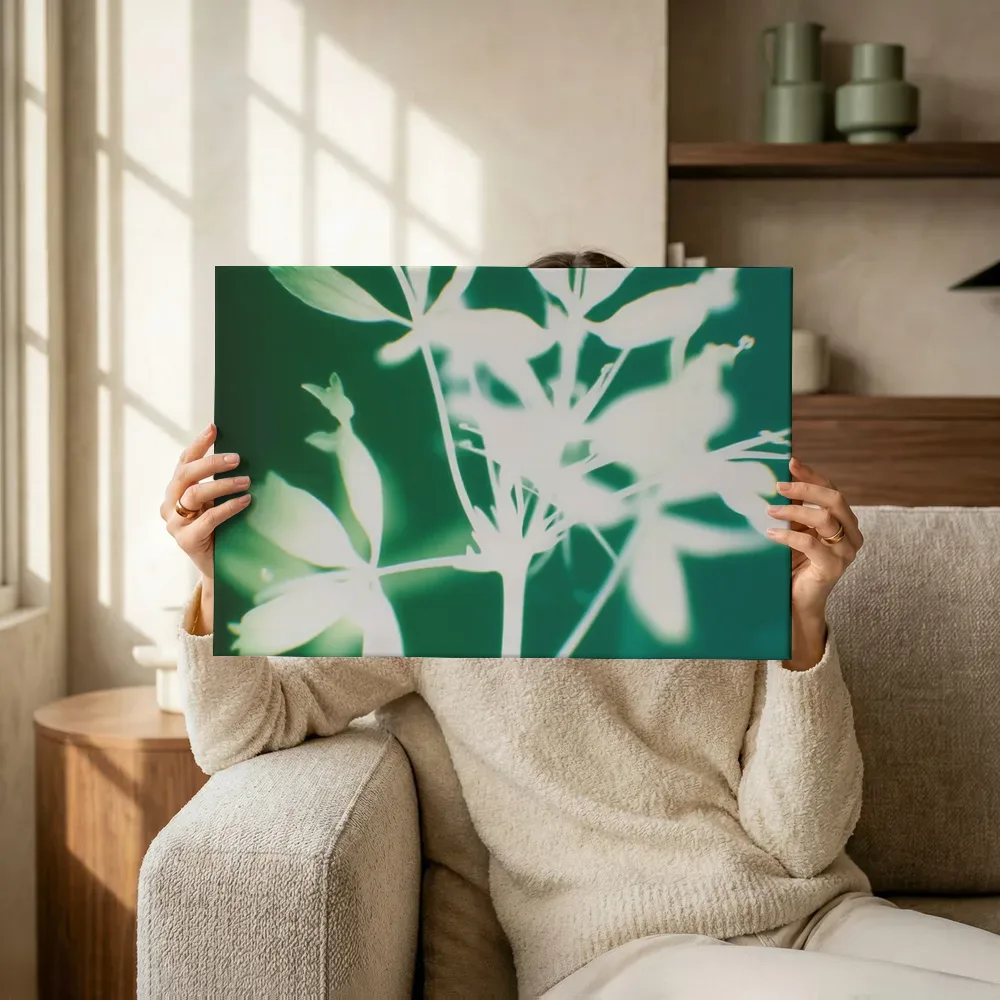 Sfeerimpressie: Groene bladerdroom terwijl het omhoog wordt gehouden