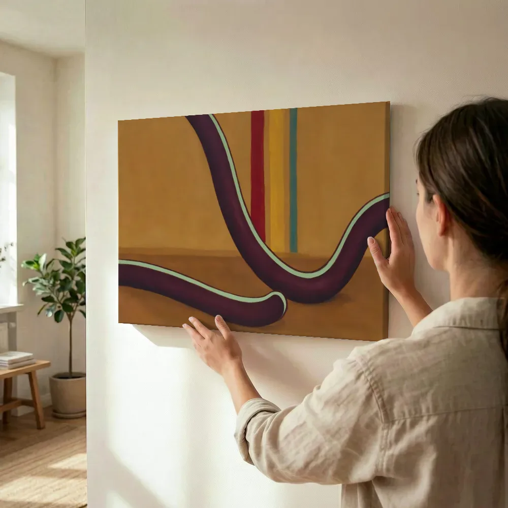Sfeerimpressie: Hangende sliert in diep aubergine en mint terwijl het wordt opgehangen