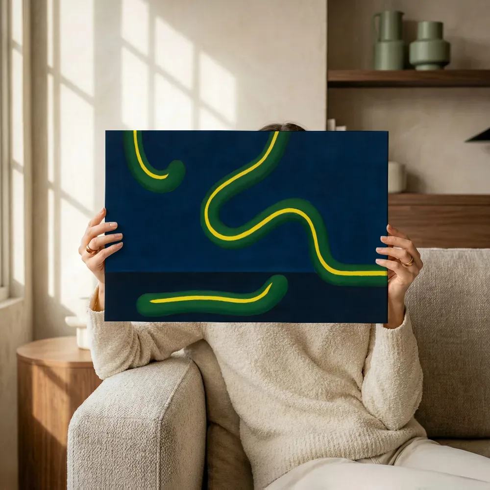 Sfeerimpressie: Hangende sliert in groen en geel terwijl het omhoog wordt gehouden