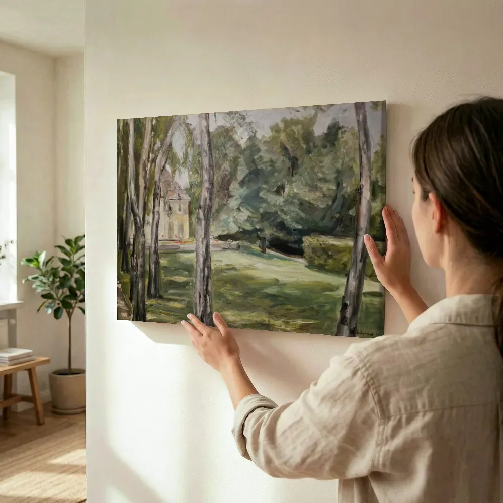 Sfeerimpressie: Haus in einem Garten Nationalgalerie Prag anagoria van Max Liebermann terwijl het wordt opgehangen