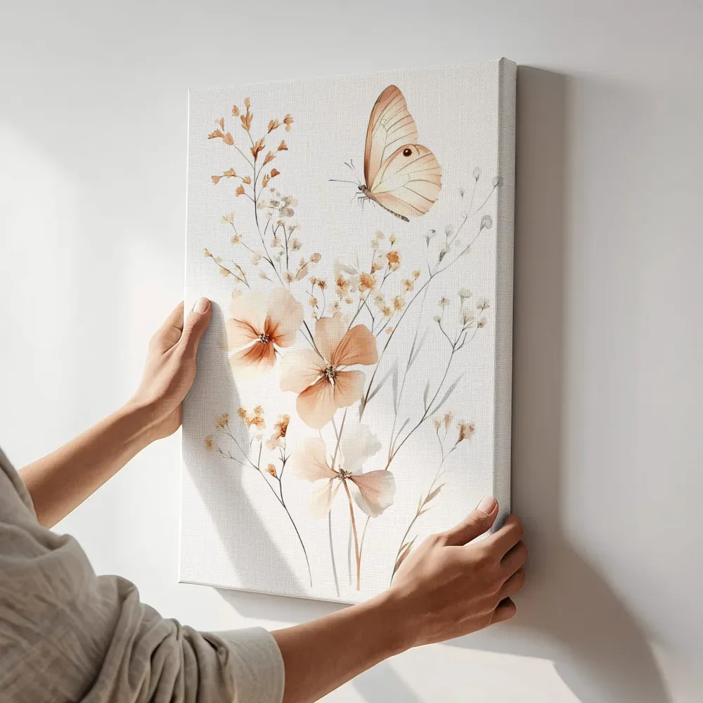 Sfeerimpressie: Herfstboeket met vlinder terwijl het aan de muur wordt gehangen
