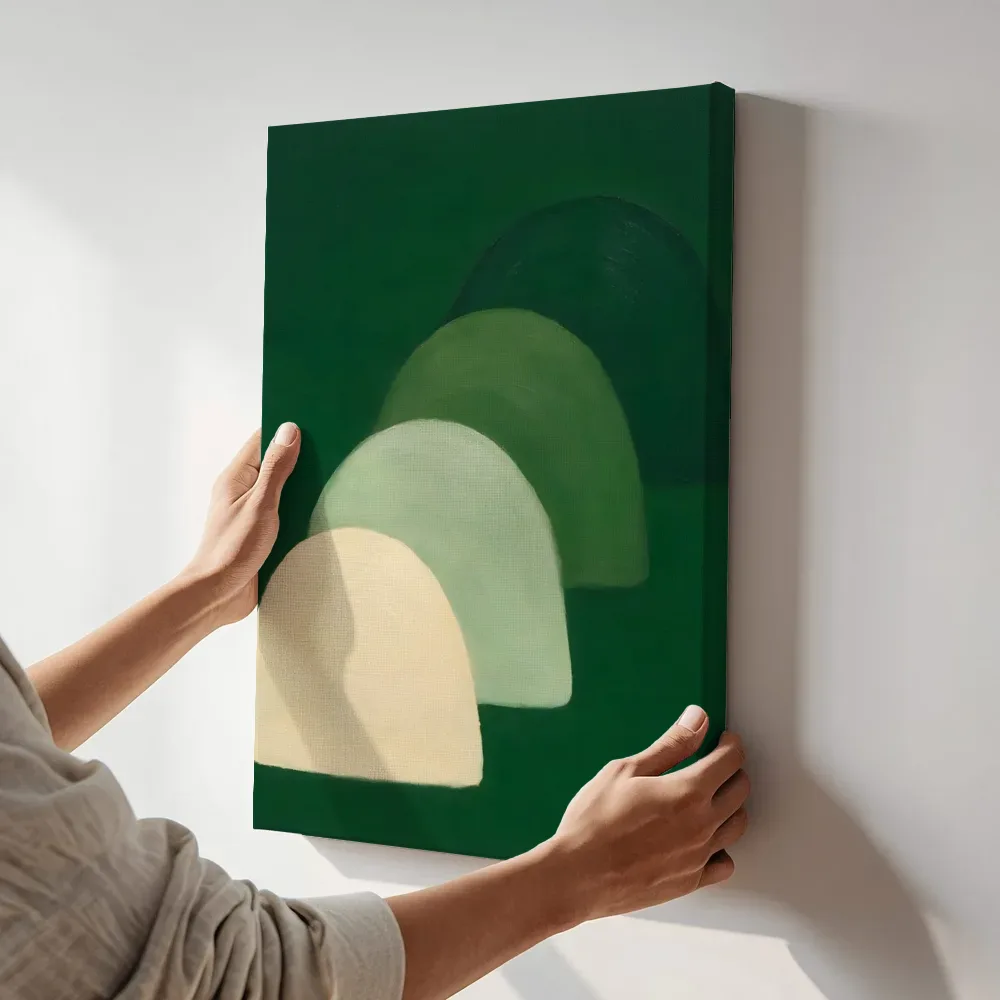 Sfeerimpressie: Heuvelbogen Retro Shapes in bosgroen terwijl het aan de muur wordt gehangen