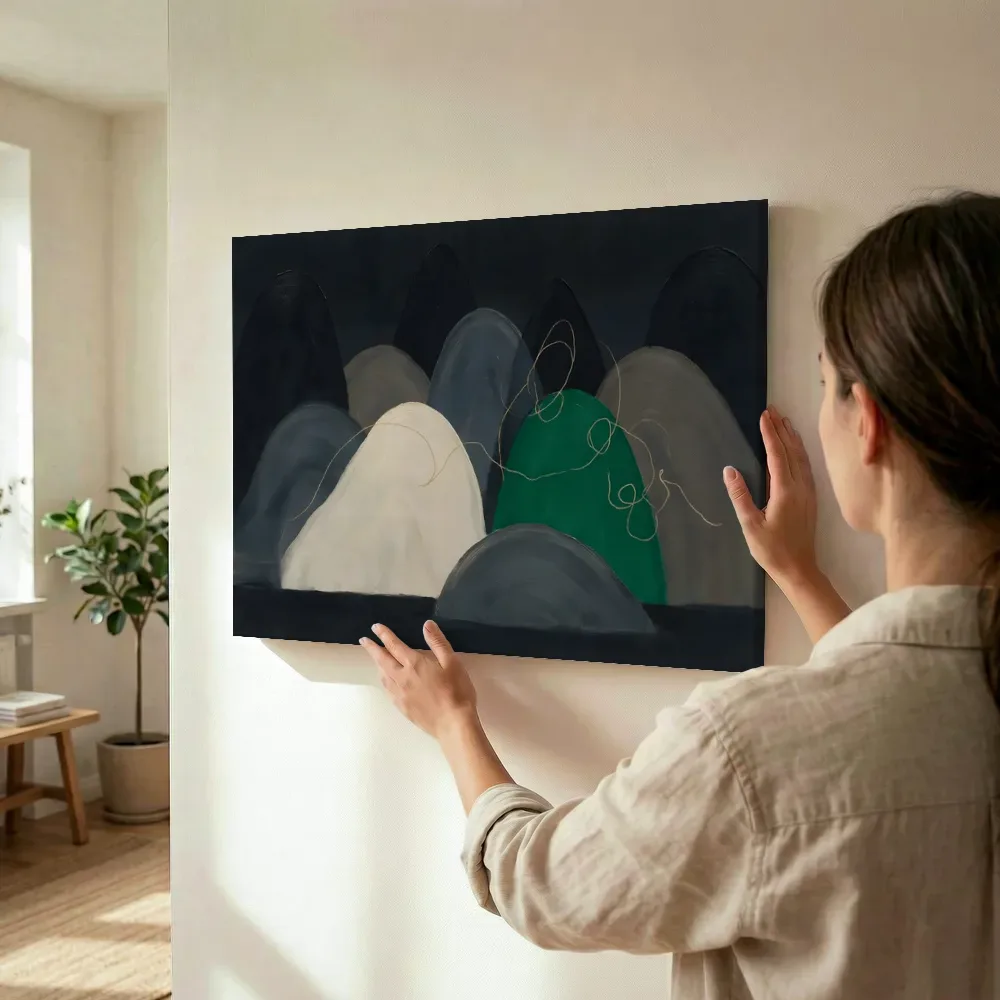 Sfeerimpressie: Heuvelbogen Retro Shapes in houtskoolgrijs 2 terwijl het wordt opgehangen