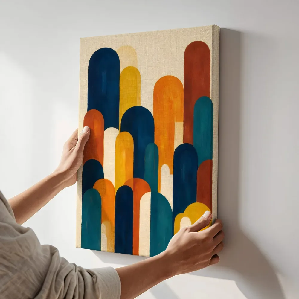 Sfeerimpressie: Hoge bogen Retro Shapes 4 terwijl het aan de muur wordt gehangen