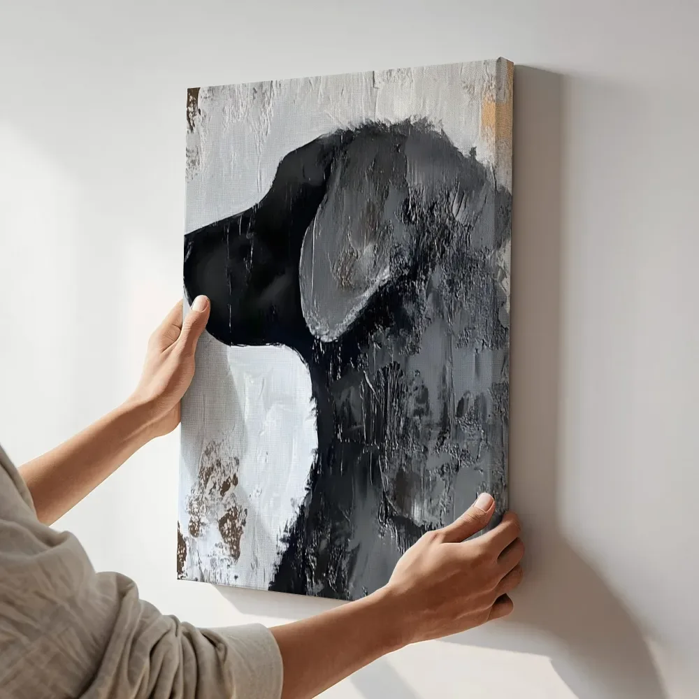 Sfeerimpressie: Hondenkop silhouet terwijl het aan de muur wordt gehangen