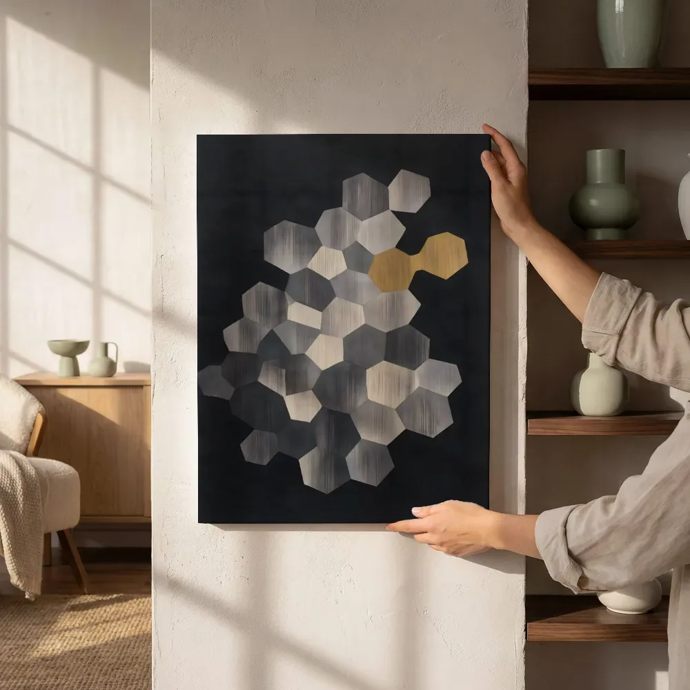 Sfeerimpressie: Honingraat Geometric Earth in grafietgrijs naast de kast