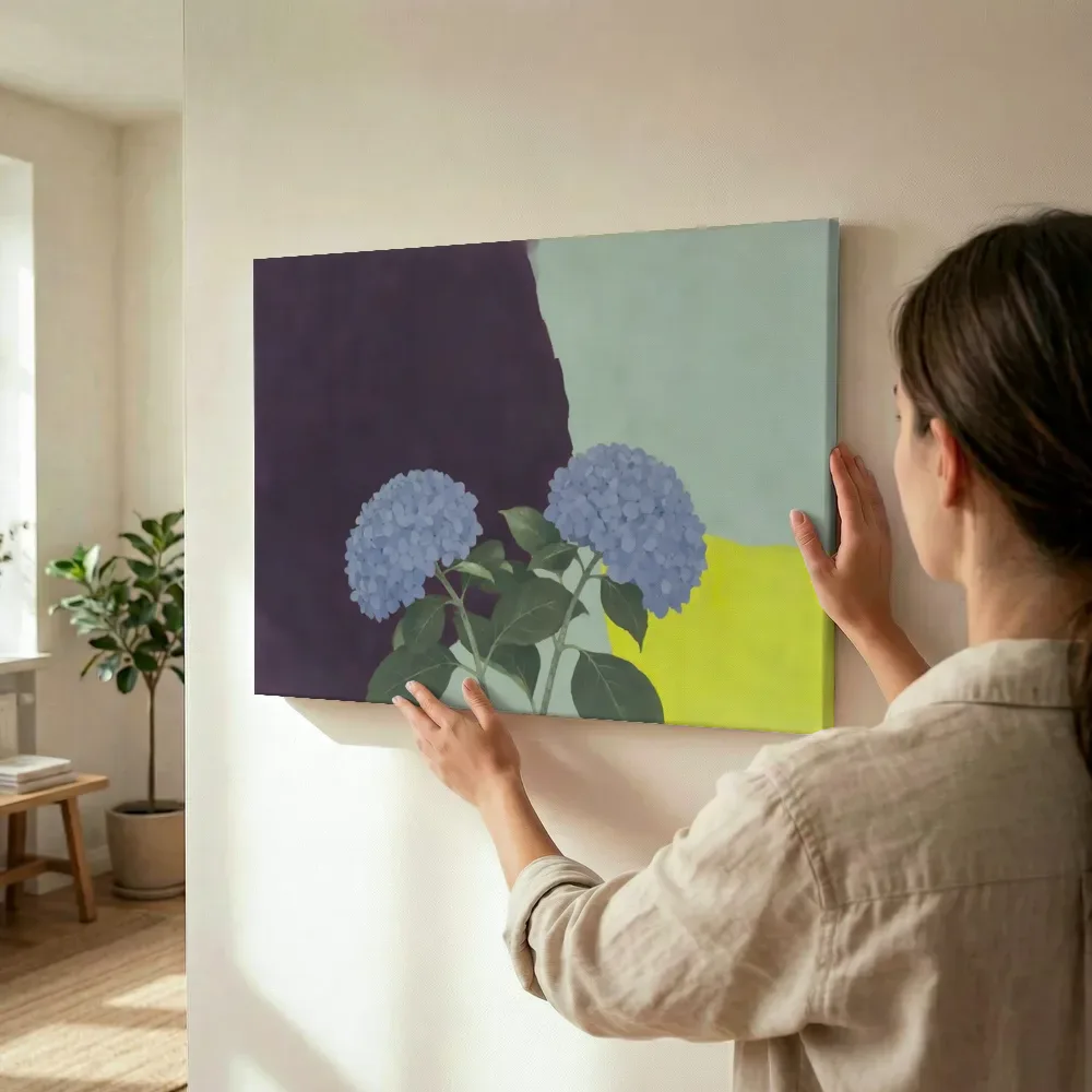 Sfeerimpressie: Hortensia in aubergine en mint terwijl het wordt opgehangen