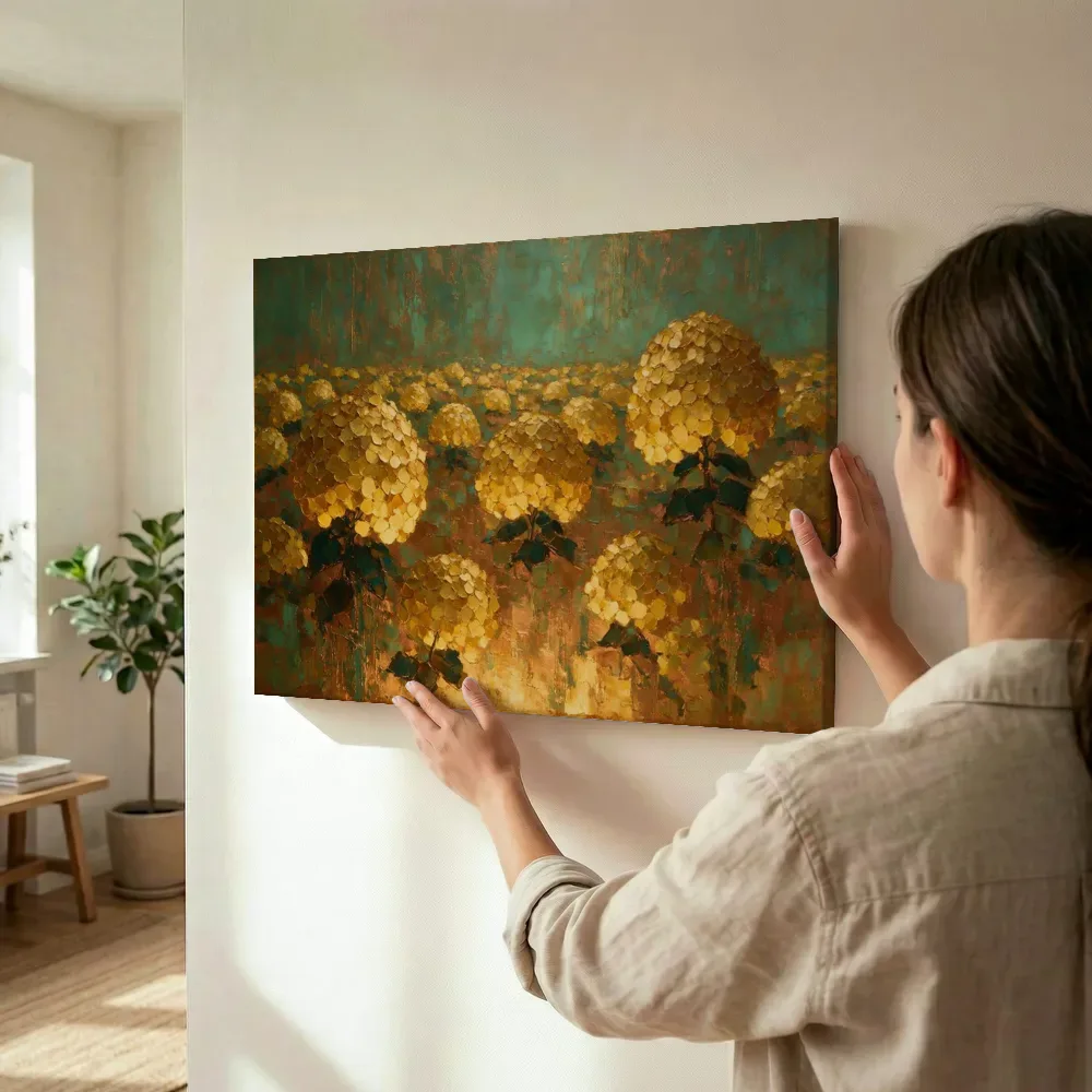Sfeerimpressie: Hortensia in het landschap in goudoker terwijl het wordt opgehangen